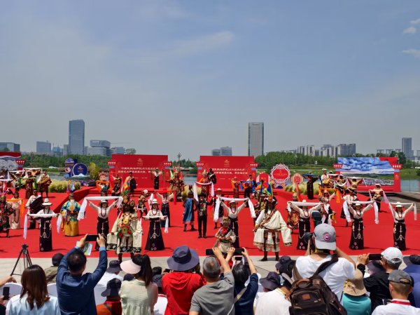 掌上乾坤 格萨尔故乡向你发出邀请 这个“五一”假期来成都打卡高原风情展